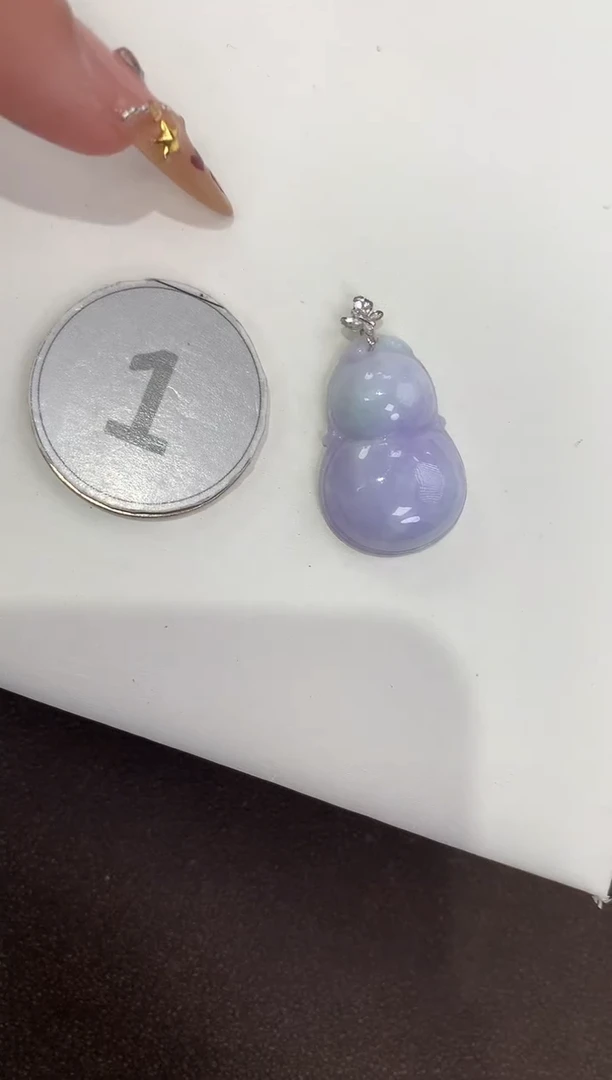 颈饰18K金镶嵌翡翠天然缅甸a货翡翠