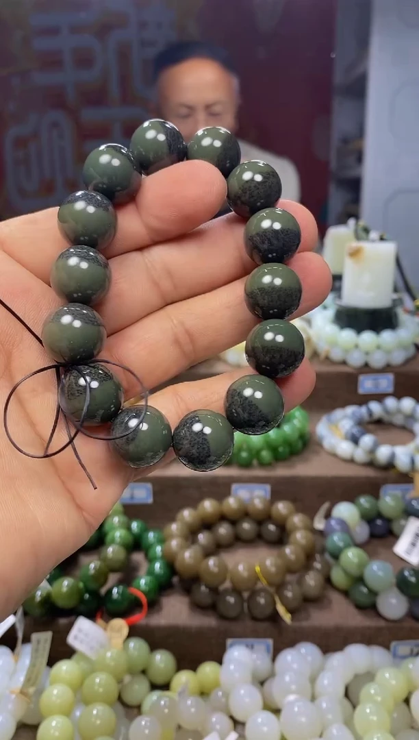 未镶嵌手链和田玉1