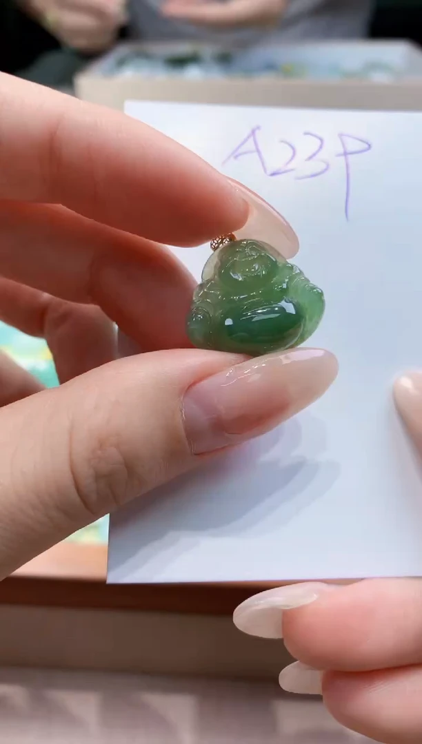 翡翠未镶嵌颈饰天然缅甸a货翡翠