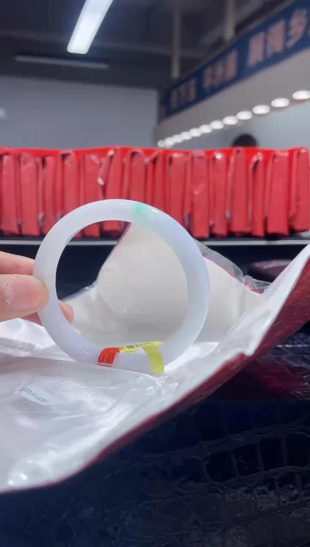 未镶嵌手镯翡翠2