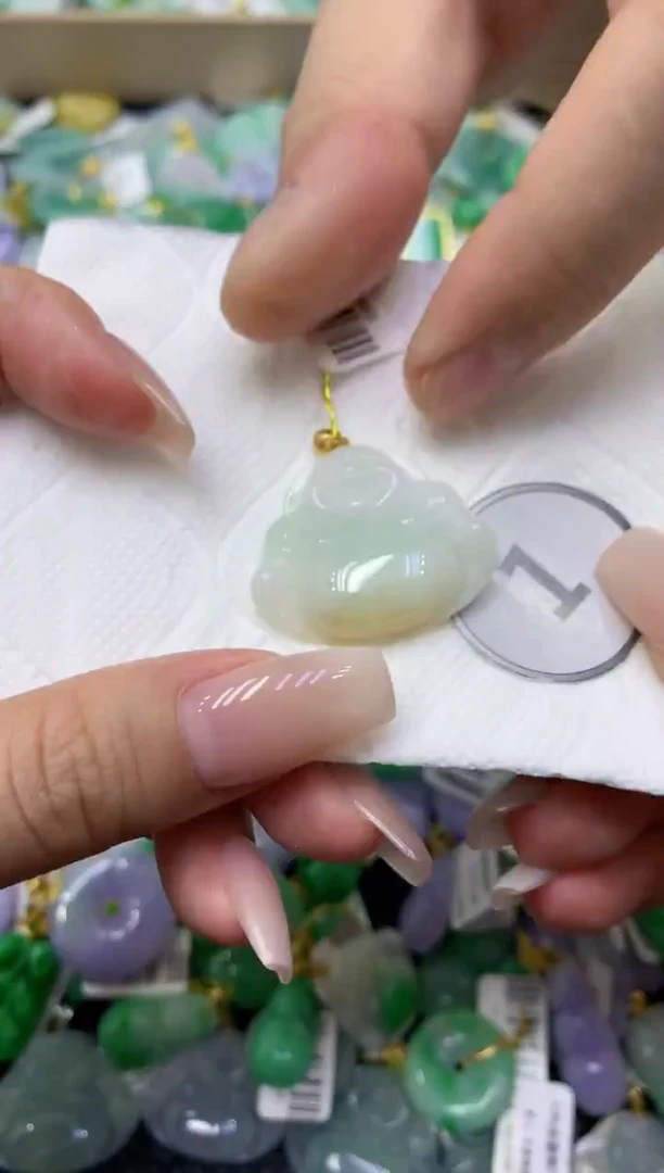 颈饰未镶嵌翡翠天然缅甸翡翠A货