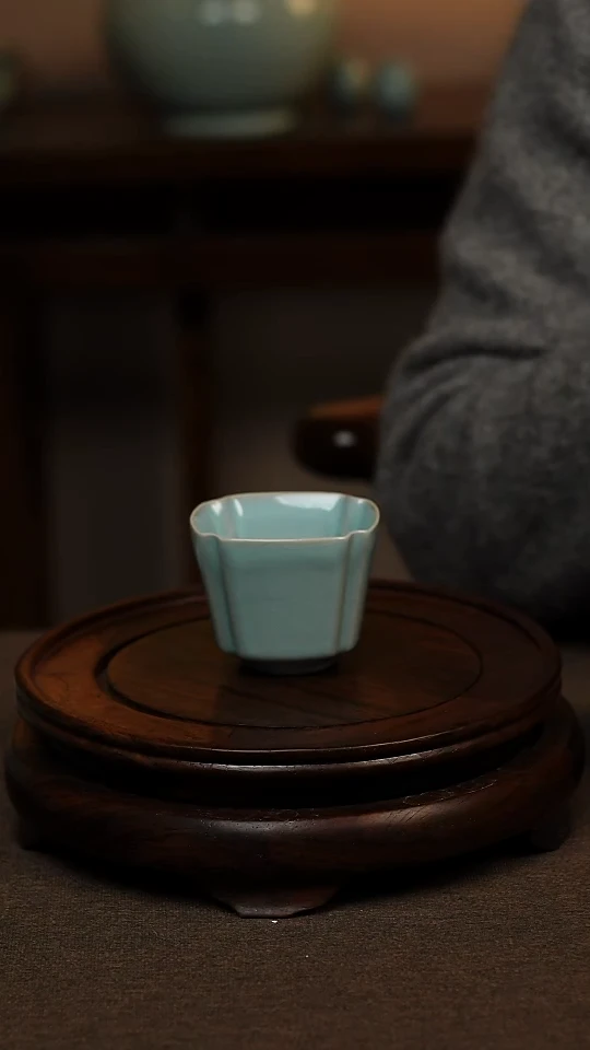 瓷片天青色四方八角杯70ml微瑕不带礼盒