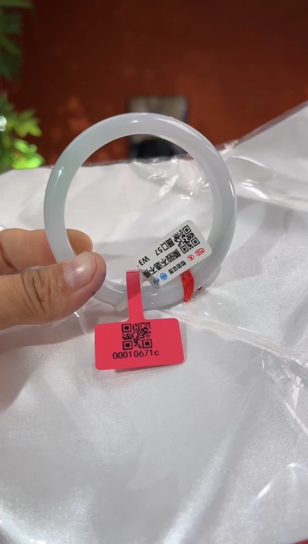 未镶嵌手镯翡翠翡翠手镯