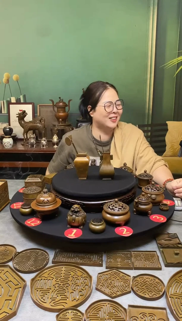 铜E****陈苏工庆松堂