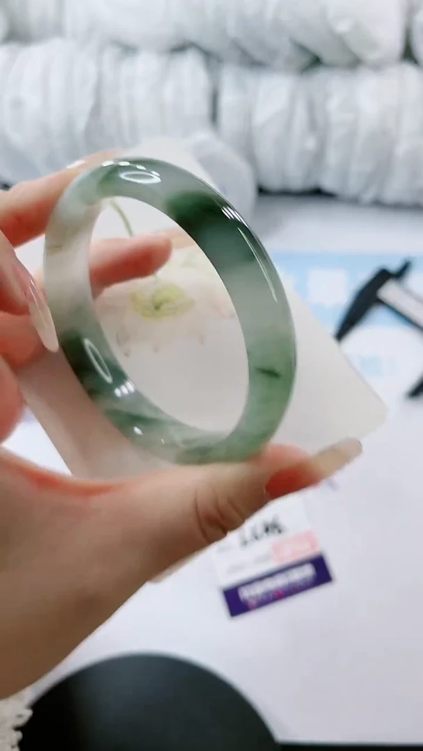 【闪购商品】石英质玉手镯未镶嵌多样性发货L646