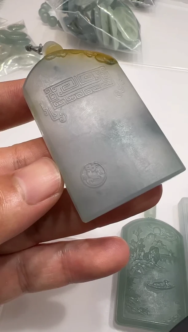 定制翡翠未镶嵌无事牌
