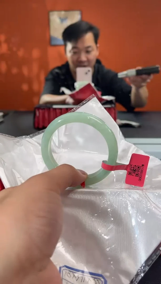 未镶嵌手镯翡翠1 56