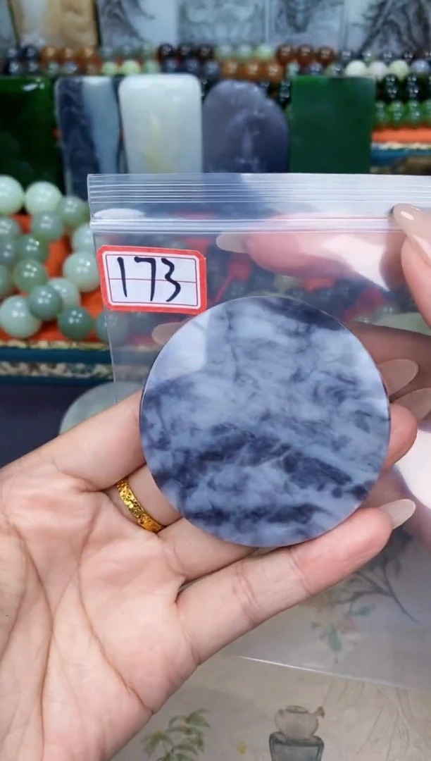 和田玉未镶嵌颈饰和田玉