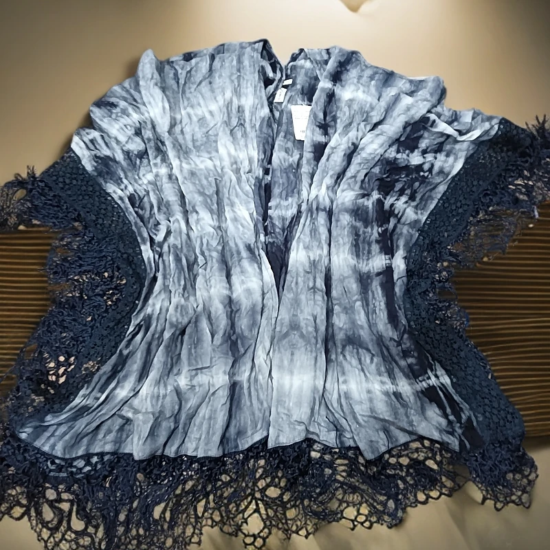 1515045蜡染流苏超肥大披肩外套