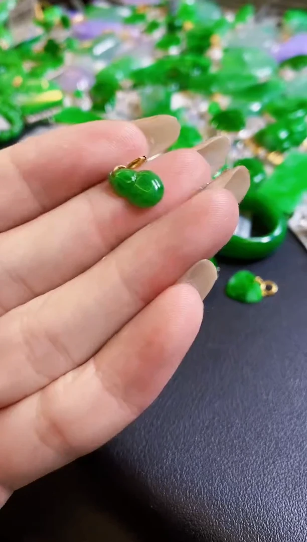 【闪购商品】定制翡翠18K金镶嵌葫芦