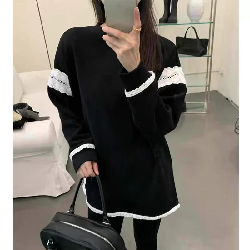 南瓜家圆领蕾丝设计感卫衣