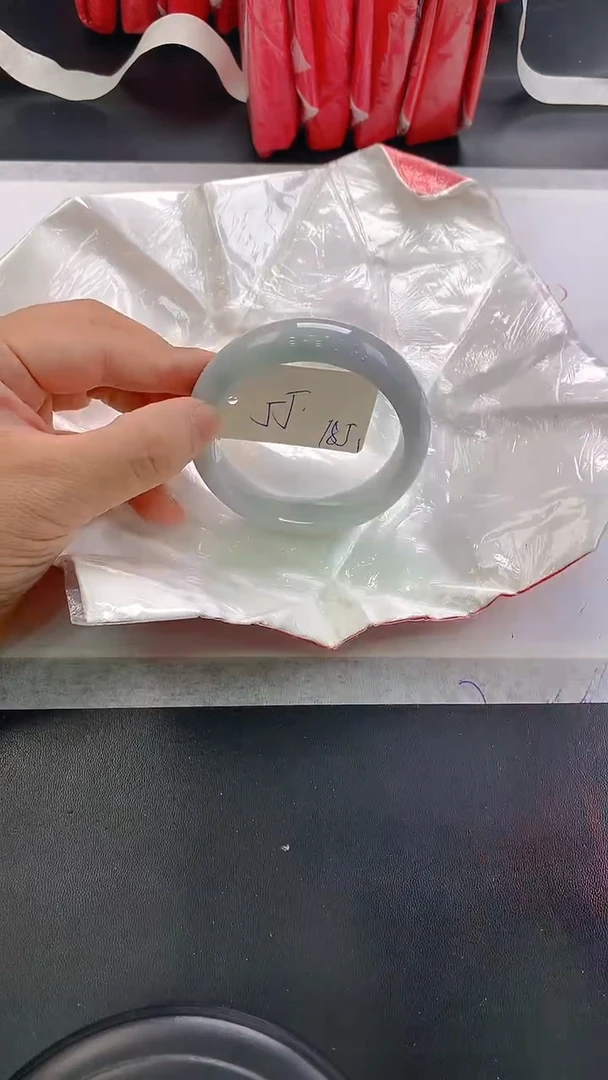 未镶嵌手镯翡翠185