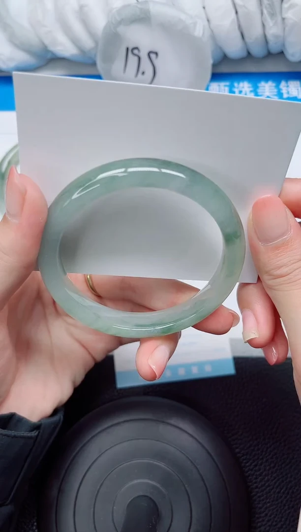 石英质玉手镯未镶嵌142-58.7