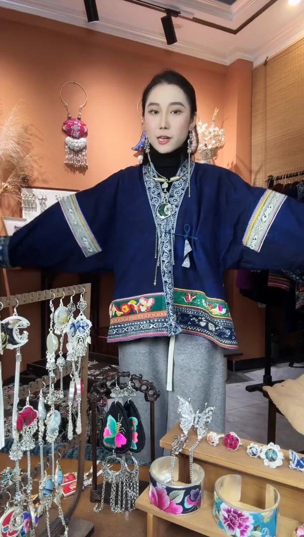 【闪购商品】刺绣纯手工服装民族风