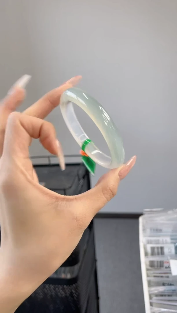 【闪购商品】玛瑙/玉髓手镯未镶嵌59-60圈