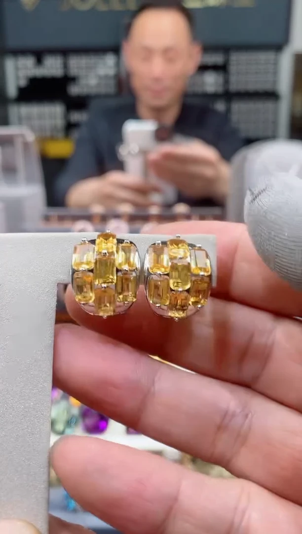 【闪购商品】黄晶耳钉银S925镶嵌黄晶耳钉