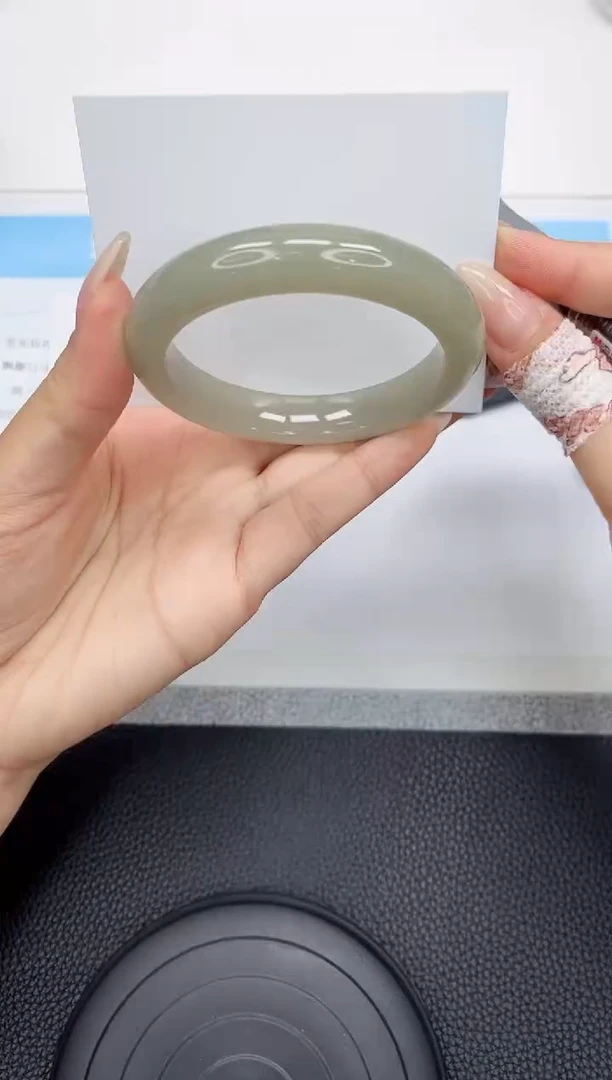 石英质玉手镯未镶嵌54-56.8