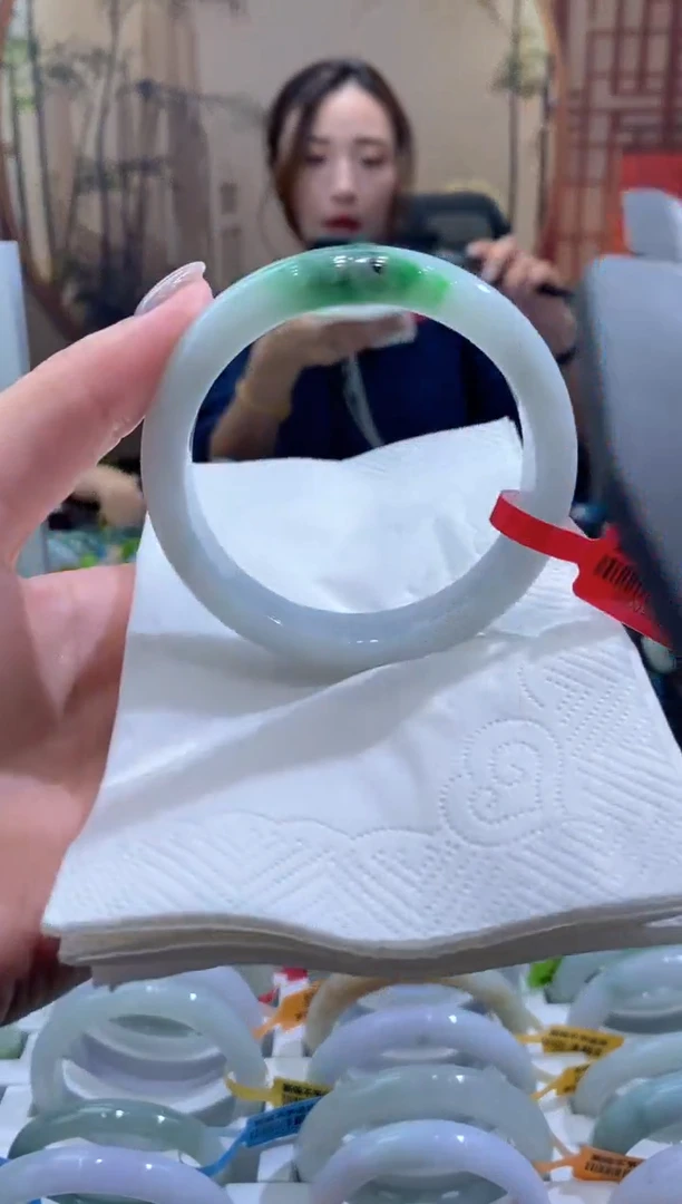 未镶嵌手镯翡翠000079574