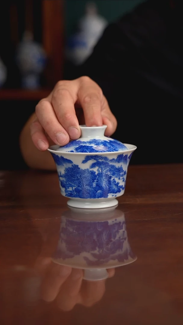 晓月窑青花山水盖碗