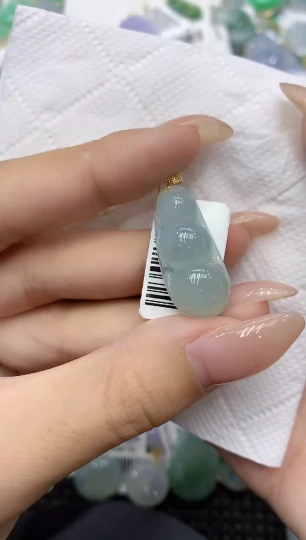 颈饰18K金镶嵌翡翠111111111111
