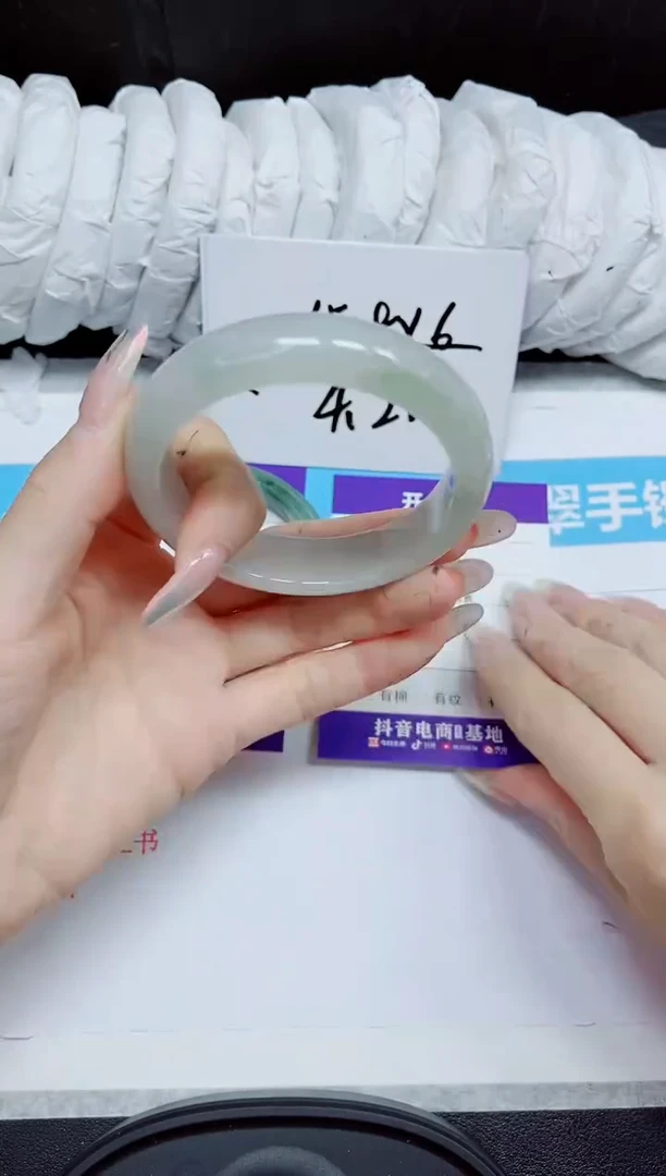 石英质玉手镯未镶嵌406