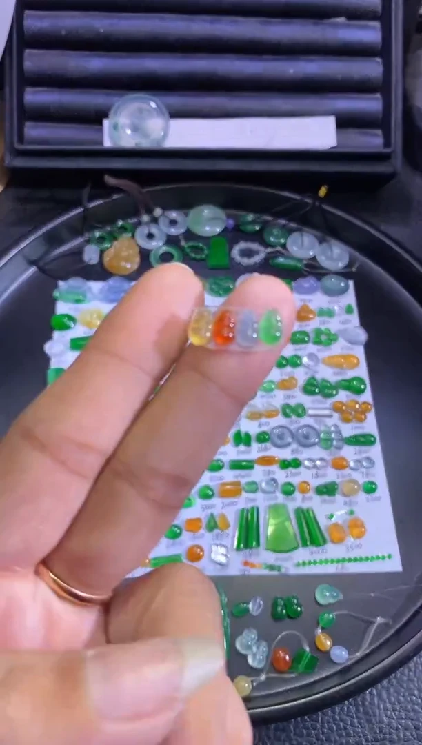 未镶嵌挂件翡翠豆子