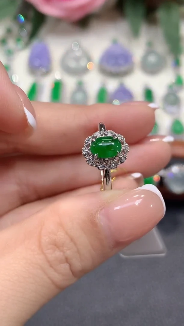 18K金镶嵌戒指翡翠a15