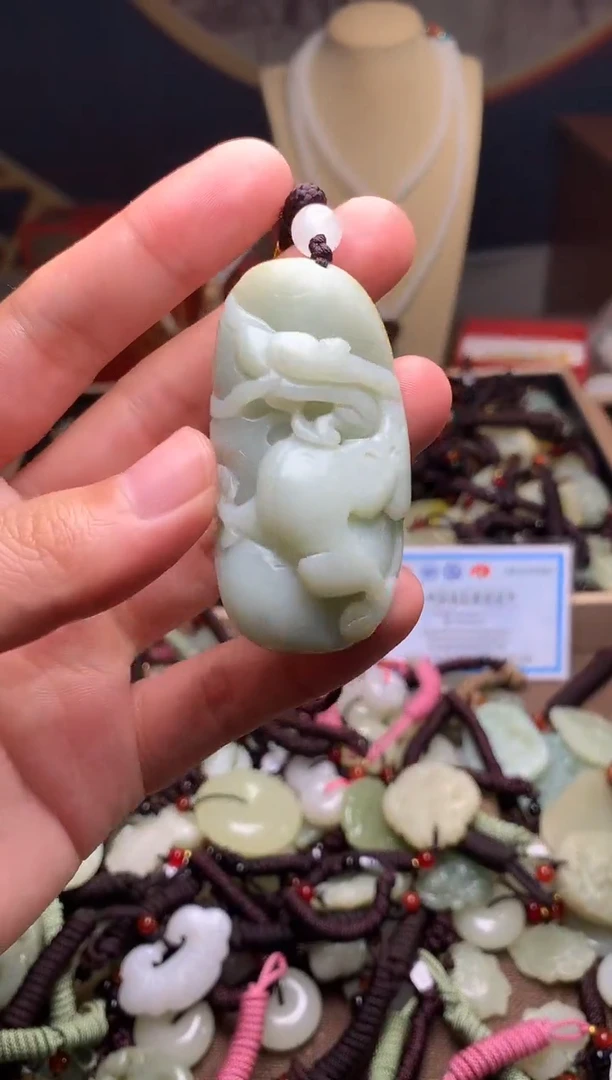 颈饰未镶嵌和田玉新疆料青海料清水和田玉吊坠