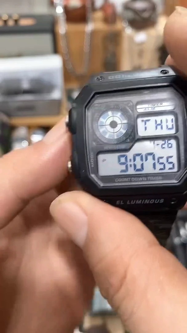 瓷片闪购商品  如图所示