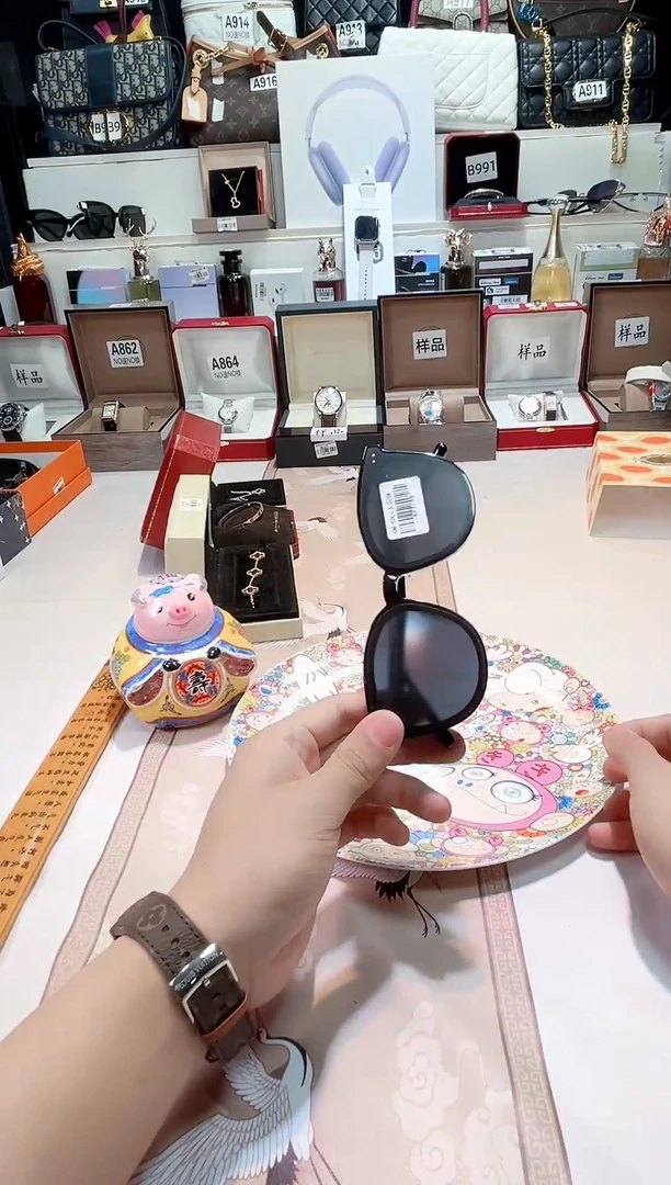 瓷片瓷器 库房到期 全部地板价@@1