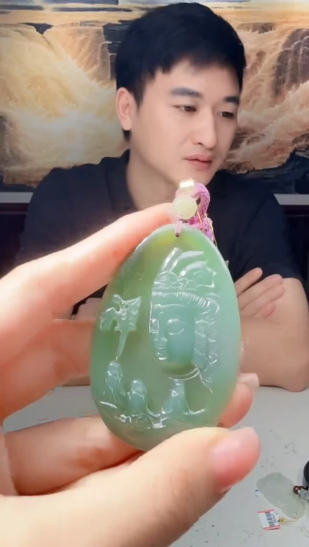 翡翠未镶嵌吊坠(不含链)125