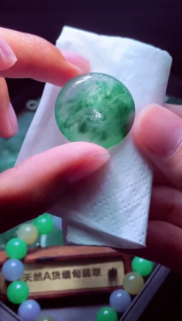 未镶嵌定制翡翠简*?毛货翡翠定制