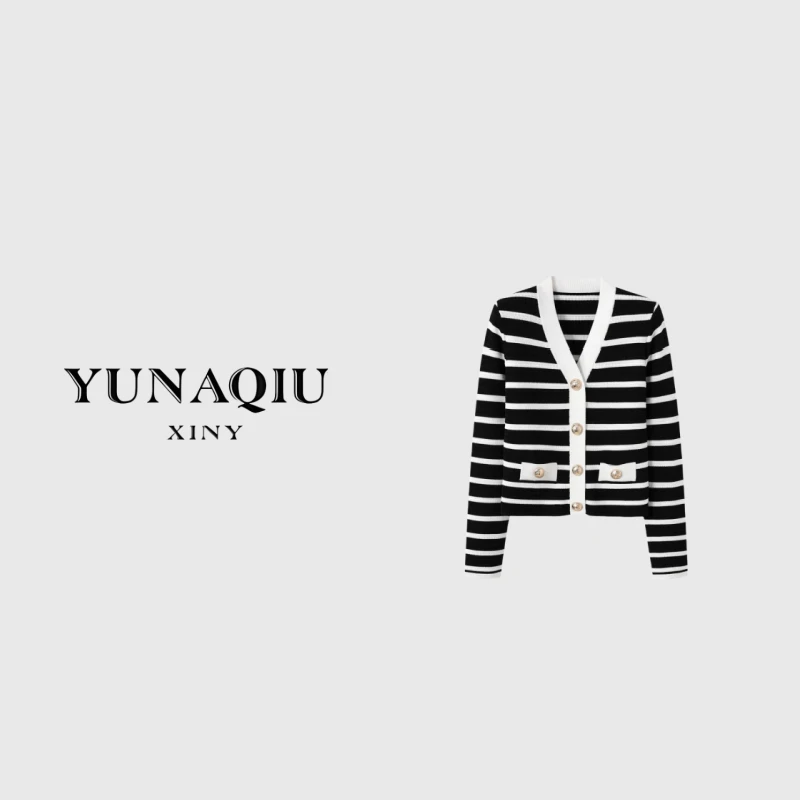 YUNAQIU时尚女装长袖黑白条纹V领单排扣复古开衫针织款外套 2132