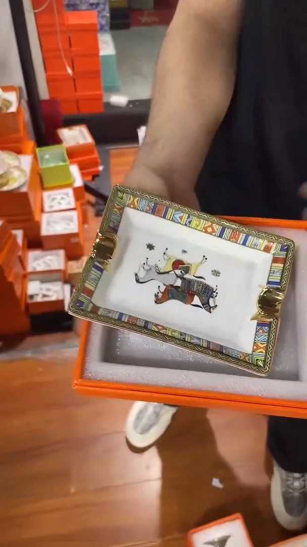 杯鸿辉家品牌瓷器，京东包邮！