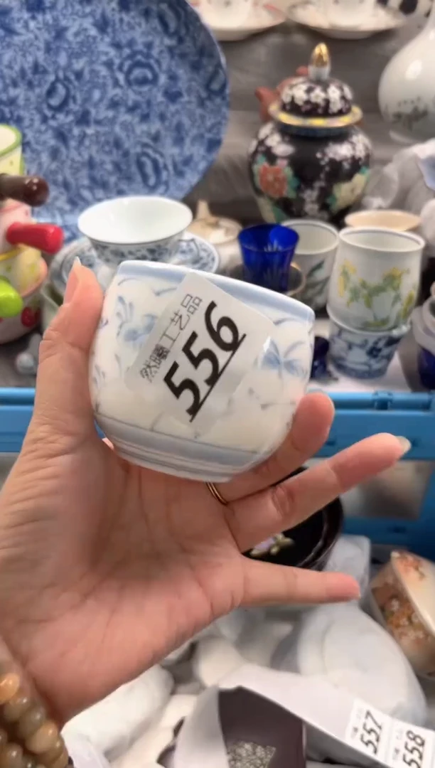 瓷片凌****5556