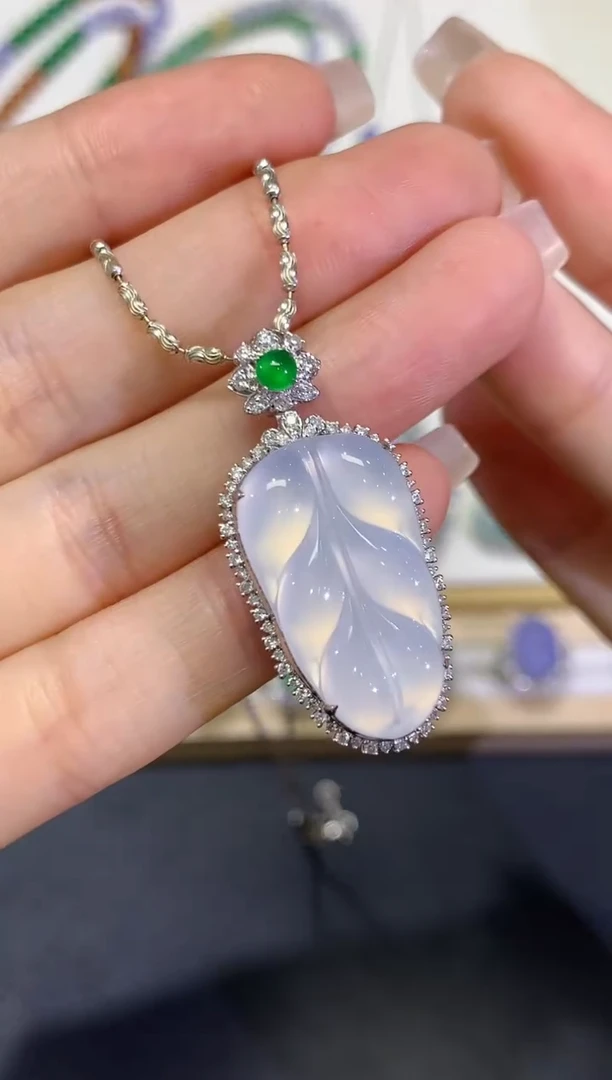 【闪购商品】翡翠颈饰18K金镶嵌团购60