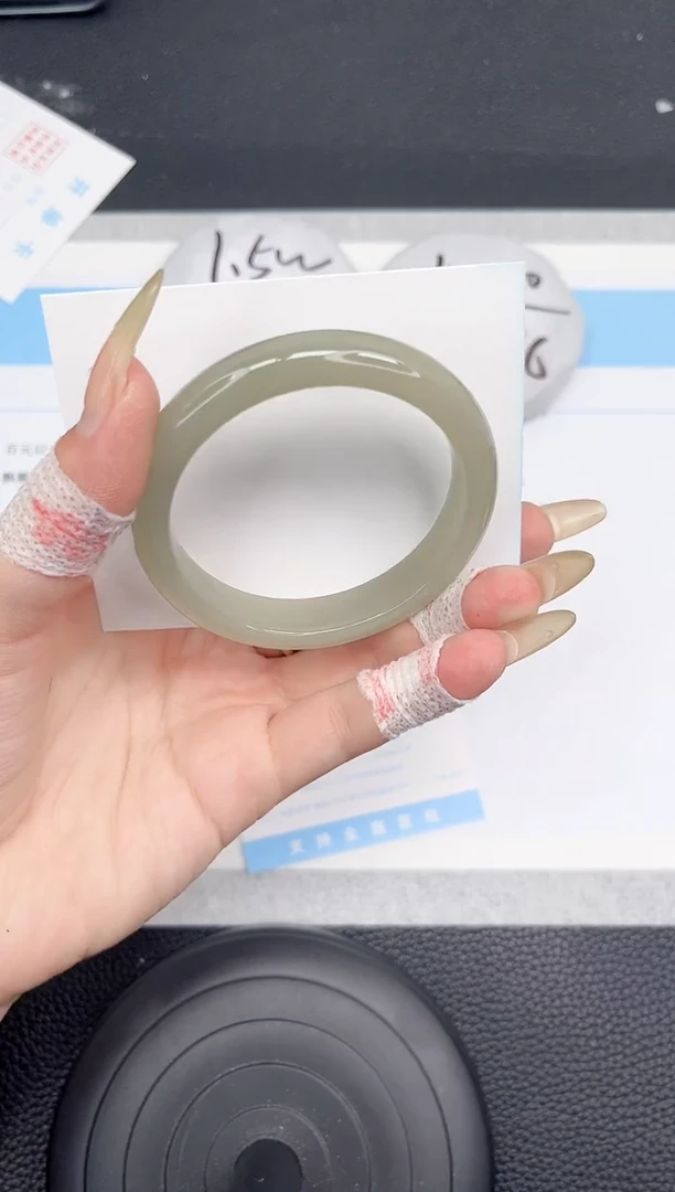 石英质玉手镯未镶嵌228-54