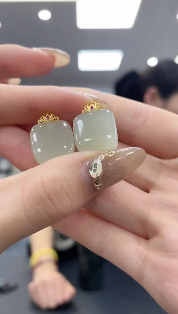 【闪购商品】和田玉吊坠银S925镶嵌多样性拍一发一方糖