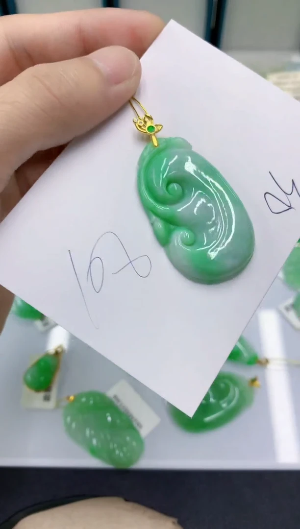 颈饰未镶嵌翡翠翡翠