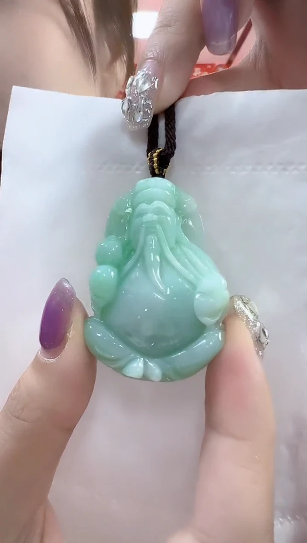 翡翠未镶嵌颈饰孤品财神