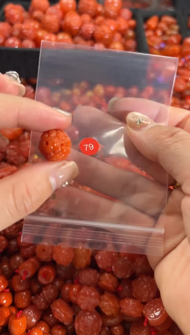 【闪购商品】南红玛瑙颈饰未镶嵌1