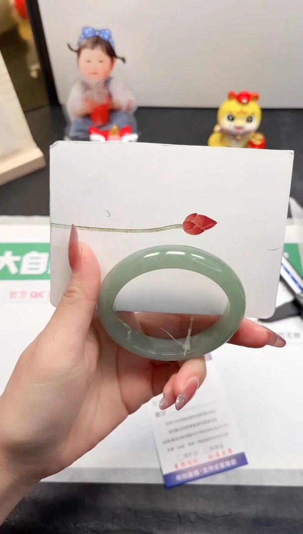 【闪购商品】石英质玉手镯未镶嵌66-56