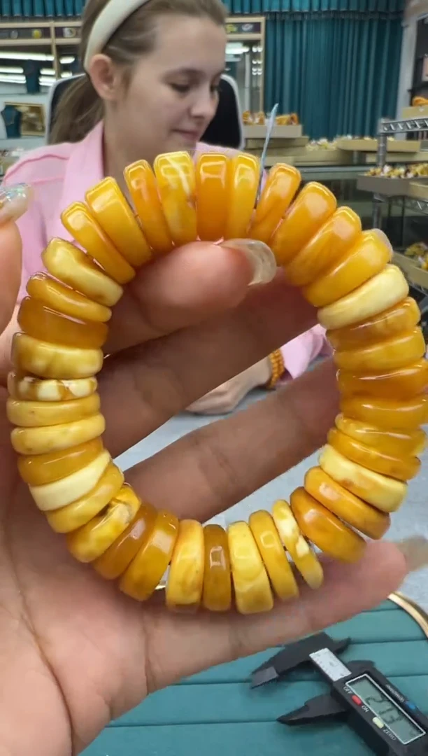 未镶嵌琥珀手链181秒拍号