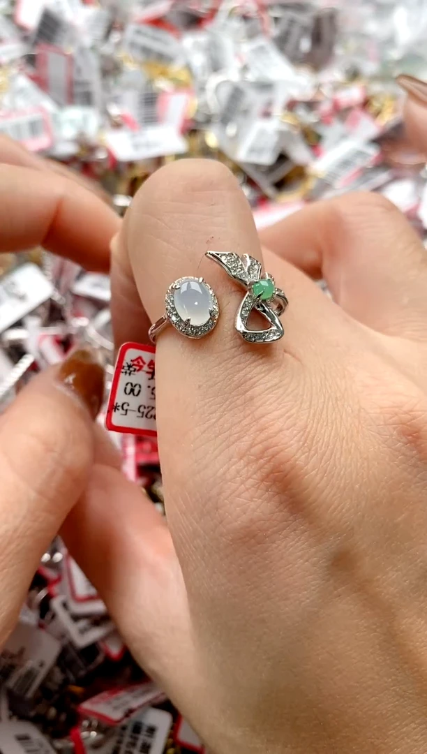 【闪购商品】翡翠戒指银S925镶嵌77777777    9