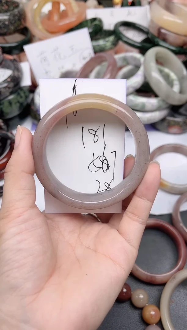 未镶嵌手镯石英质玉181