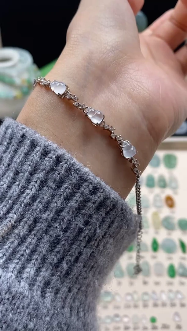 【闪购商品】翡翠手链银S925镶嵌翡翠白冰葫芦手链