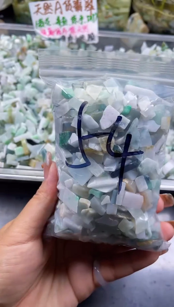 配石翡翠天然翡翠迷你500克54