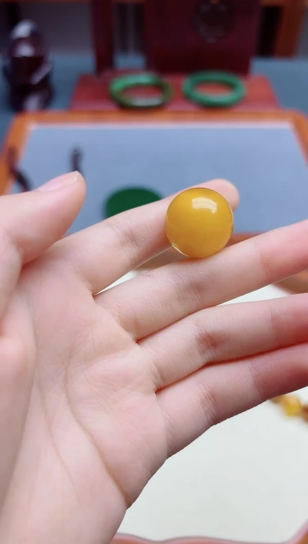 未镶嵌琥珀裸石蜜蜡圆珠吊坠*1 YN编绳