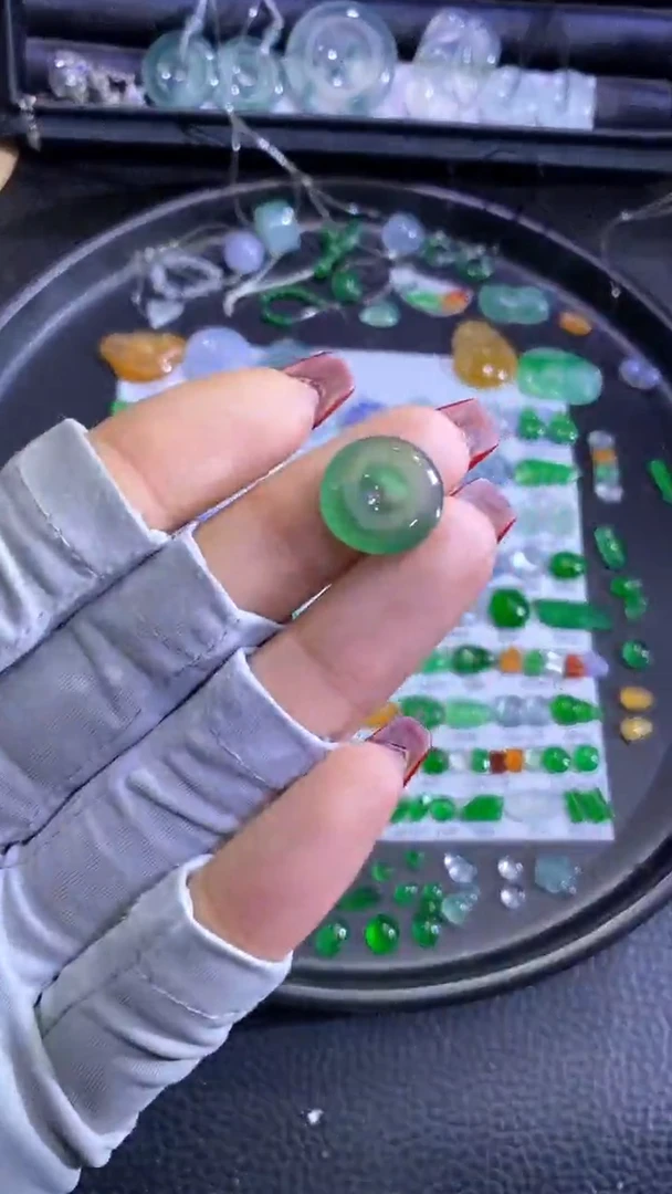 未镶嵌挂件翡翠扣子