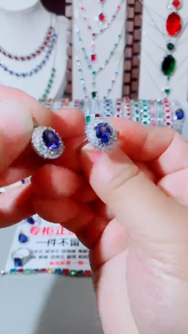 颈饰蓝宝石未镶嵌蓝宝石套装211